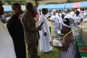 Presenting the Lelemi Bibles for Dedication